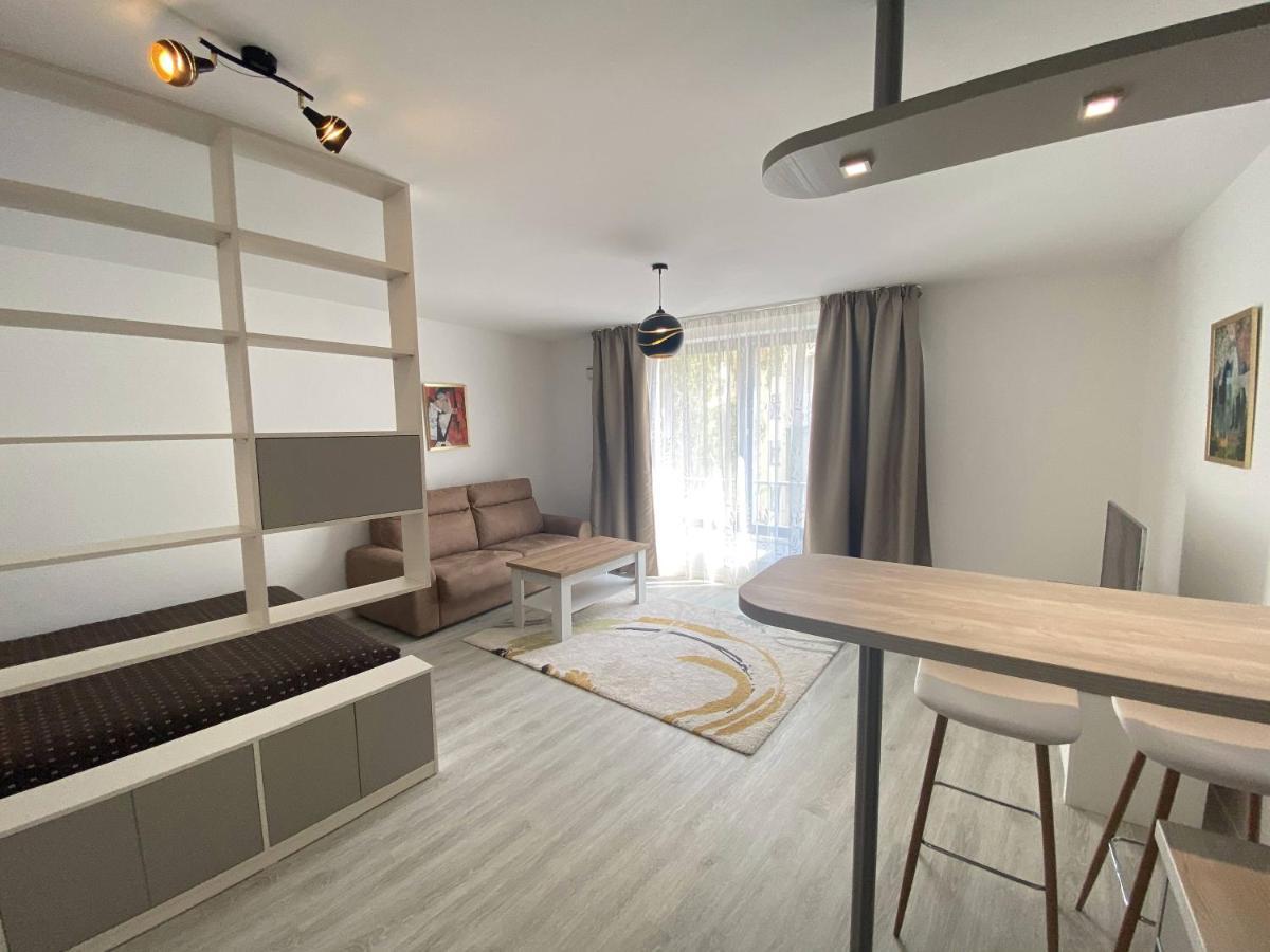 Apartmán Seven days Smíchov Praha Exteriér fotografie